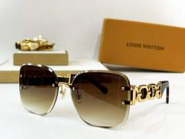 Picture of Louis Vuitton Sunglasses _SKUfw75331596fw